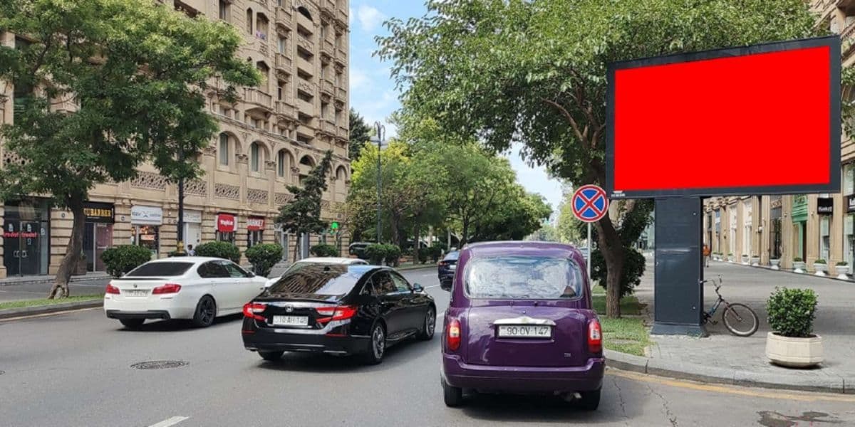 SL 030, Ü.Hacıbəyov küçəsi (Mediclub)