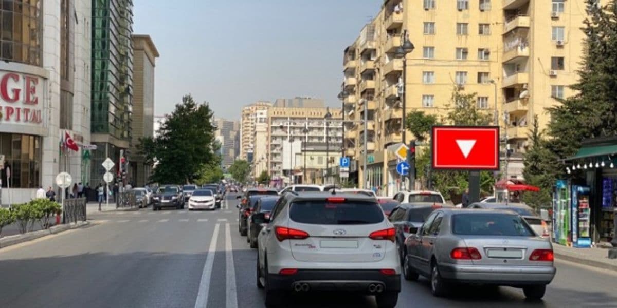 SL 114, H.Əliyev küç., Asan xidmət №1 in qarşısı