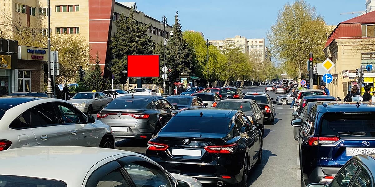 LD 093, H. Əliyev küç. 1№-li Asan xidmətin qarşısı