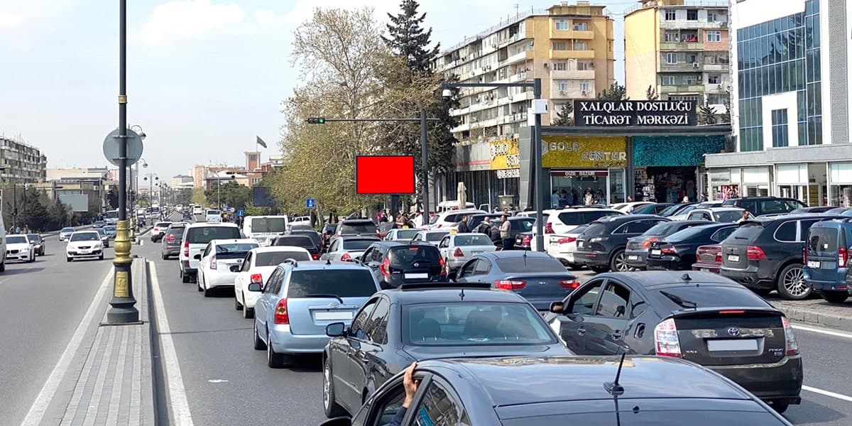 LD 098, Xalqlar mst. Laçın T.M-nin qarşısı