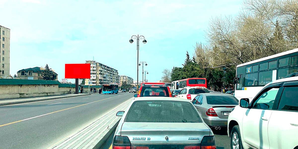 BL 095, Xalqlar dostluğu. Laçın TM qarşısı