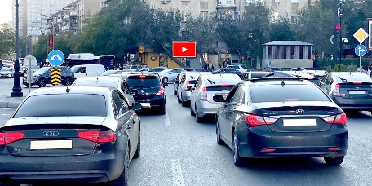 LD 136, N.Nərimanov metro stansiyasının çıxışı, Mado Restoranının yanı